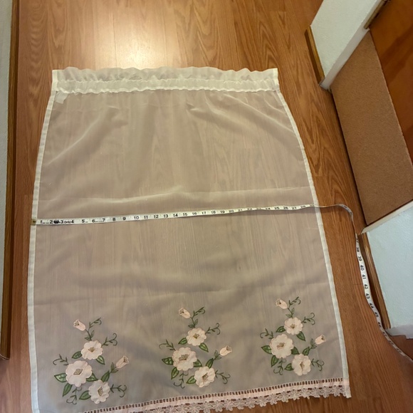 Vintage Curtains 8 Panels 3 Valences Ivory w/Peach and Green Flowers Poly EUC - Picture 6 of 10